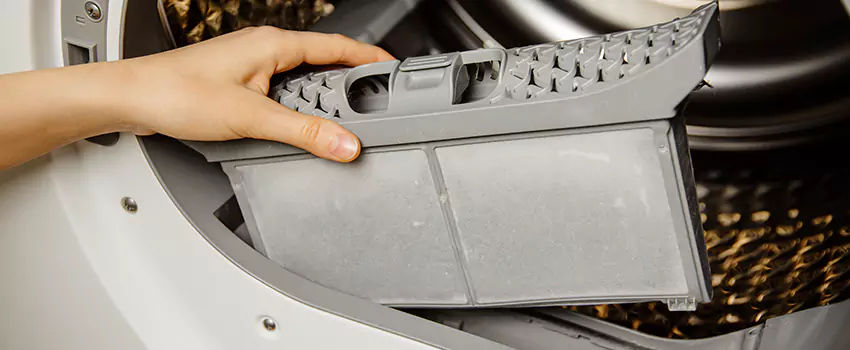 Signs Of A Clogged Dryer Lint Trap in Marion, Iowa